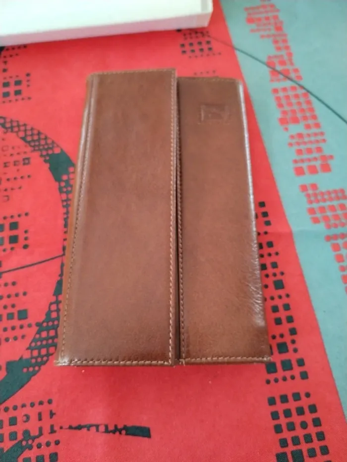 Porte feuille cuir véritable