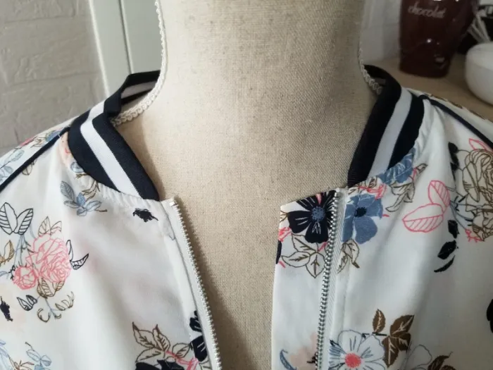 Veste légère fleuri. - photo numéro 4