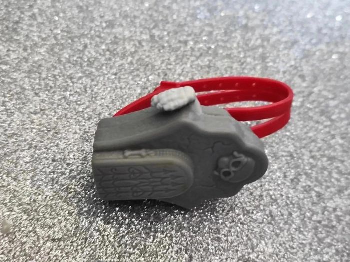 20/ accessoire Monster High sac à dos gris rouge - photo numéro 2