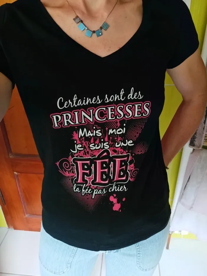 T-shirt femme noir la fée pas chier!
