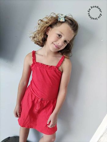 6 ans robe et ceinture ( sans barette)