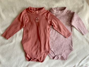 lot 2 bodies avec col bébé 18 mois