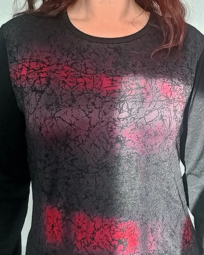 Pull fin noir et bordeaux strassé taille 42/44 - photo numéro 3