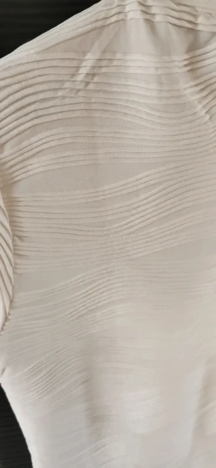 Haut blanc motif vagues - photo numéro 3
