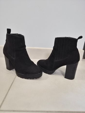 Bottines noir à talons, en daim, Primark, pointure 39