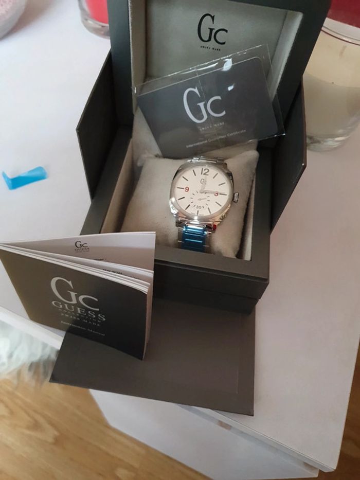 🔥A saisir🔥Montre Guess Clothes (GC) 🕜 - photo numéro 2