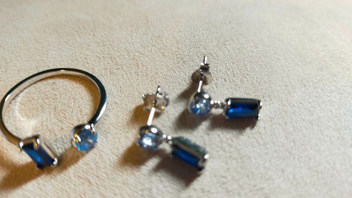 Argent 925 & Zircons saphir (collier + bague + boucles) - photo numéro 4
