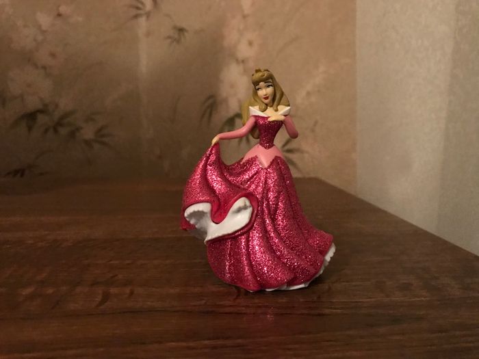 Figurine aurore belle au bois dormant