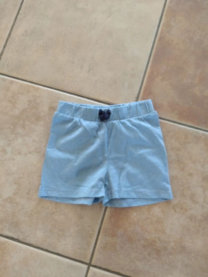 Short lupilu taille 2/4 ans