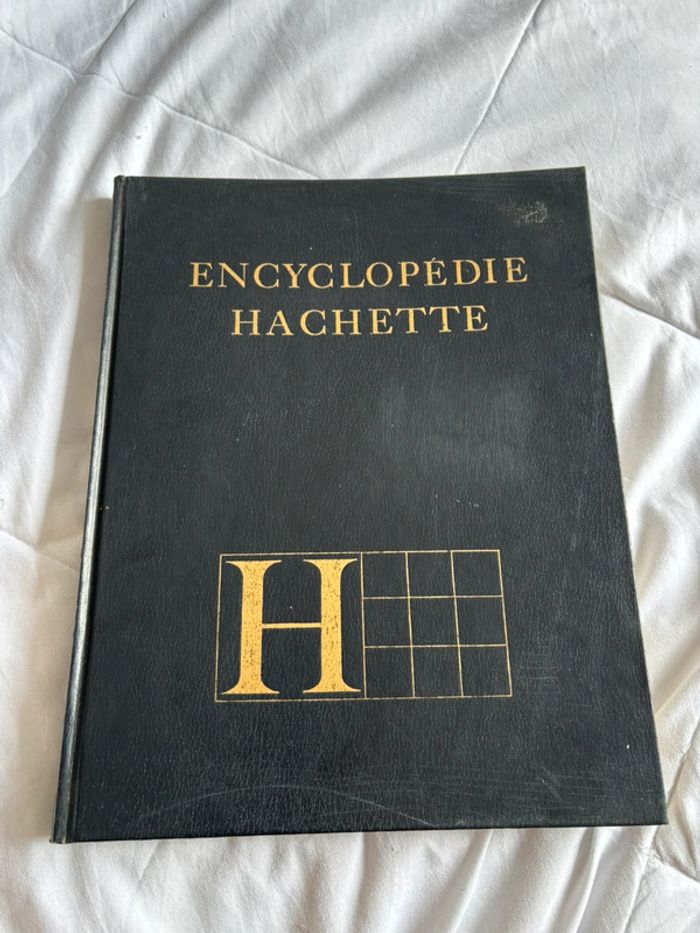 Encyclopédie hachette générale annuel 1995 événements de l’année 1994 collection vintage 90s