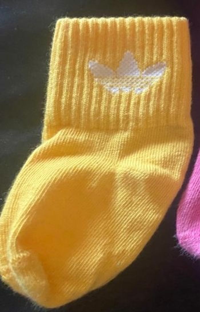 Baskets ADIDAS T.18 Neuves Tensaur Run Confort + 3 Chaussettes - photo numéro 7