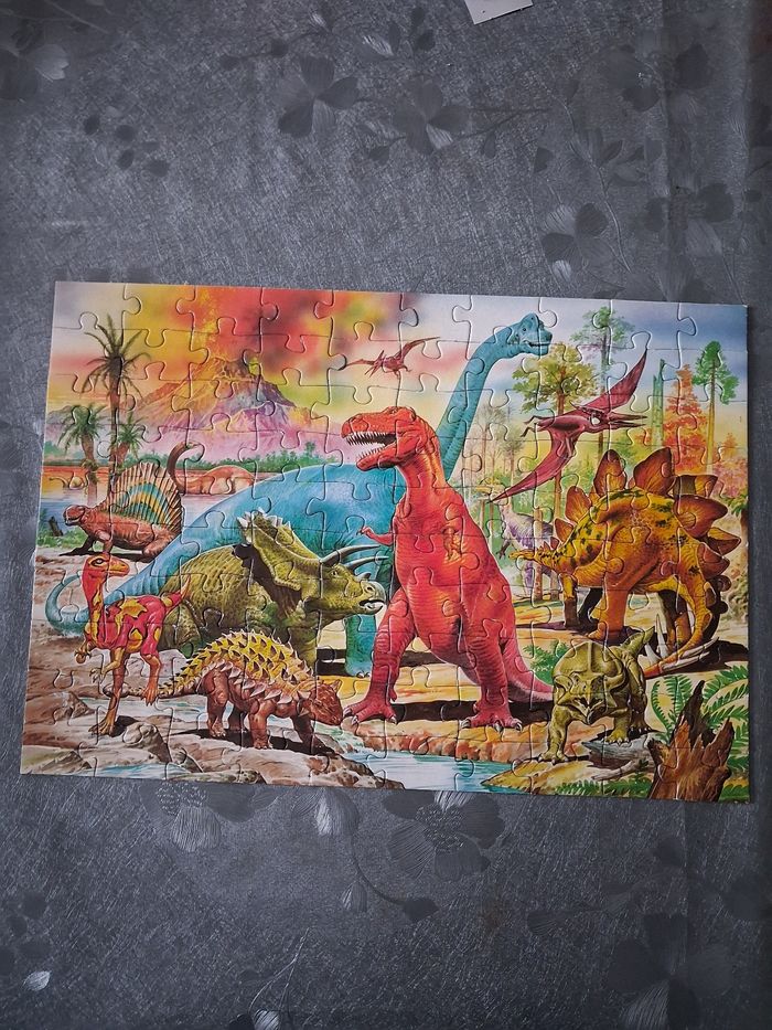 Puzzle dinosaure 100 pièces - photo numéro 2