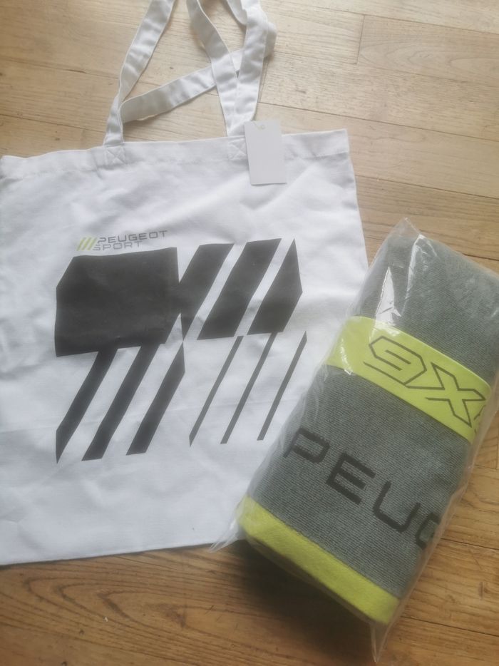 Serviette +totebag peugeot sport