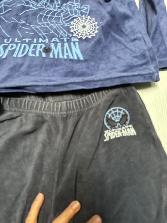 Pyjama en velours, Spiderman 4-5 ans - photo numéro 2