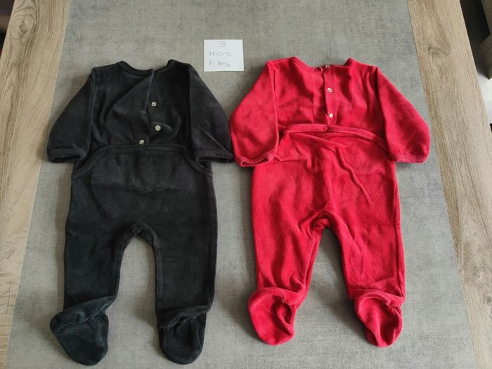 Lots 2 pyjamas 1 pièce - photo numéro 3