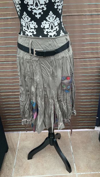 Jupe froissée kaki neuve taille L (n°14)