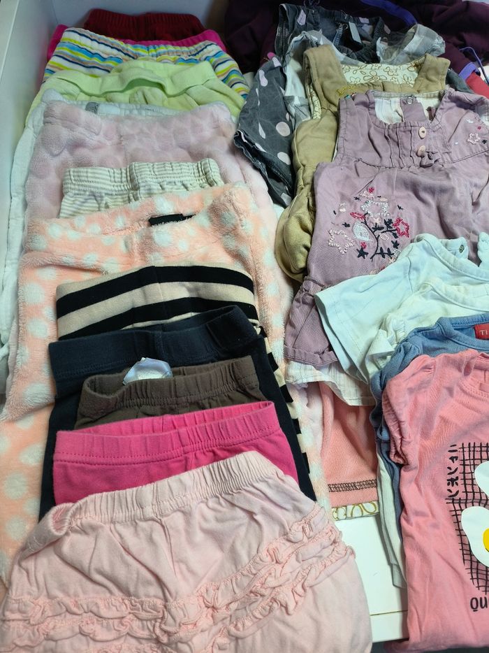 Lot 32 vêtements bébé fille 3 mois - photo numéro 2