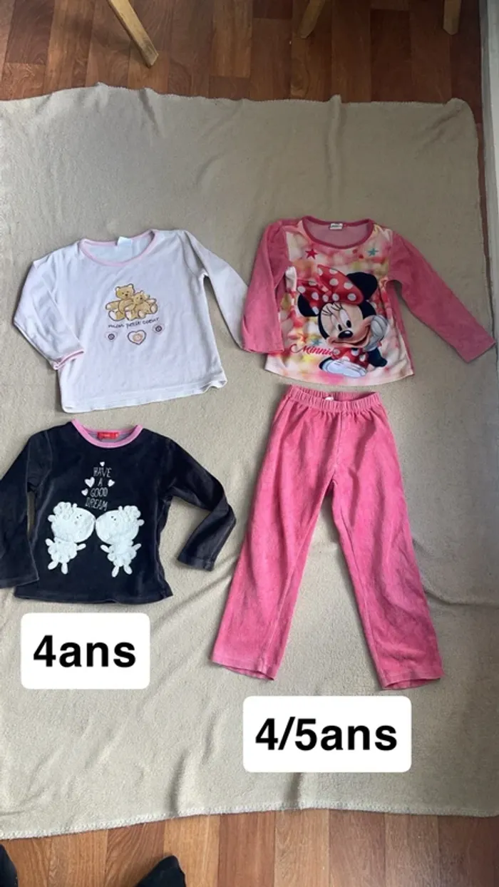 Lot de pyjama 4/5ans