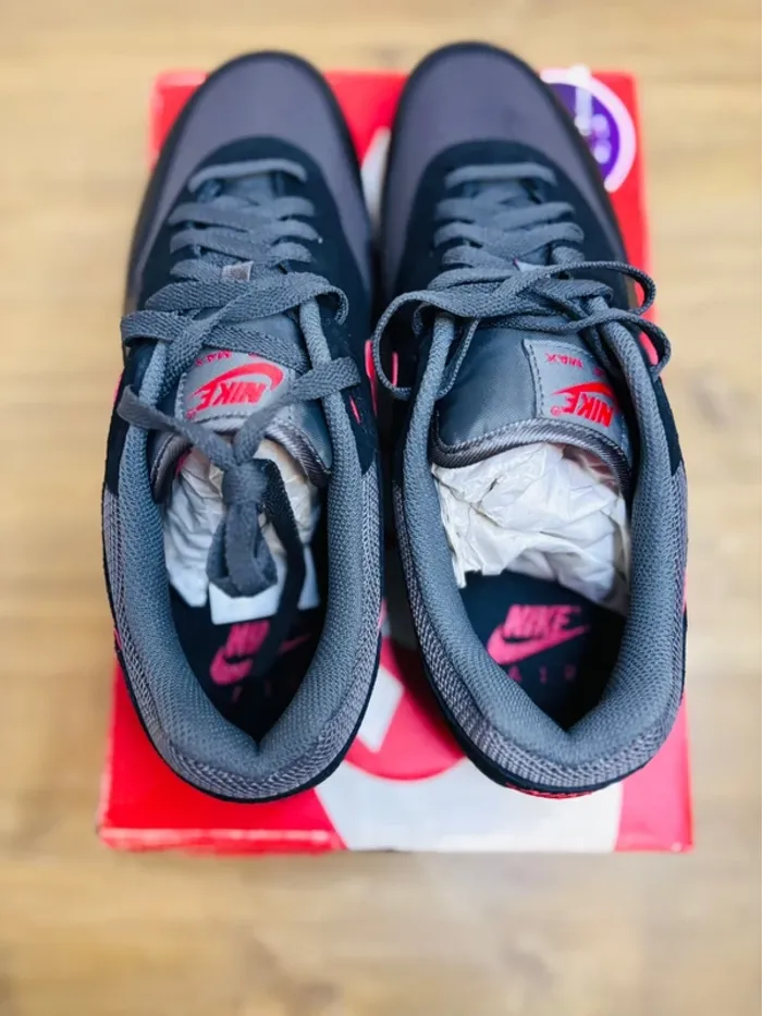 Nike Air Max 1 Essential Vamps Black And Red Taille 46 - photo numéro 5