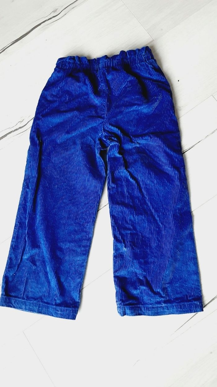 Vêtement fille pantalon velours côtelé bleu roi jambes larges Kiabi 5 ans Neuf - photo numéro 3
