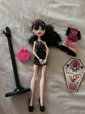 draculaura édition limitée