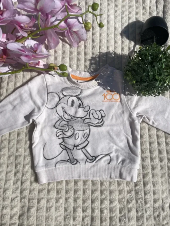 Pull Mickey bébé – taille 6 mois – Disney