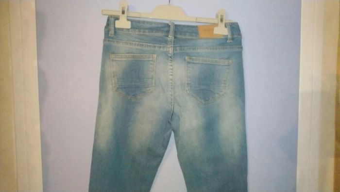 Superbe jeans effet used parfait état taille 36 - photo numéro 8