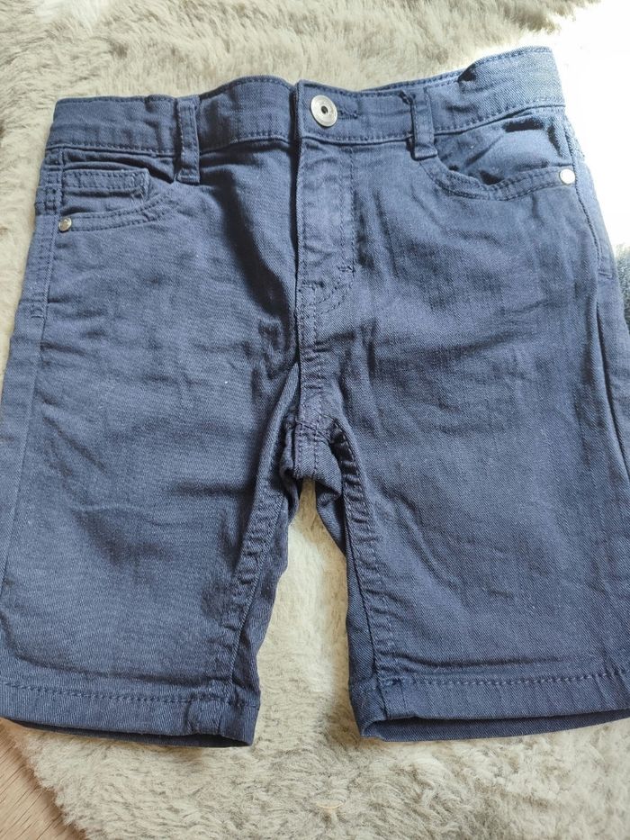 Short 4 ans TAO