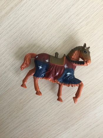 Figurine cheval guerrier moyen âge