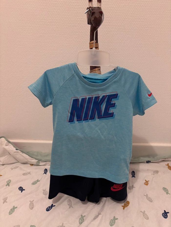 Ensemble NIKE  garçon 18 mois - photo numéro 2