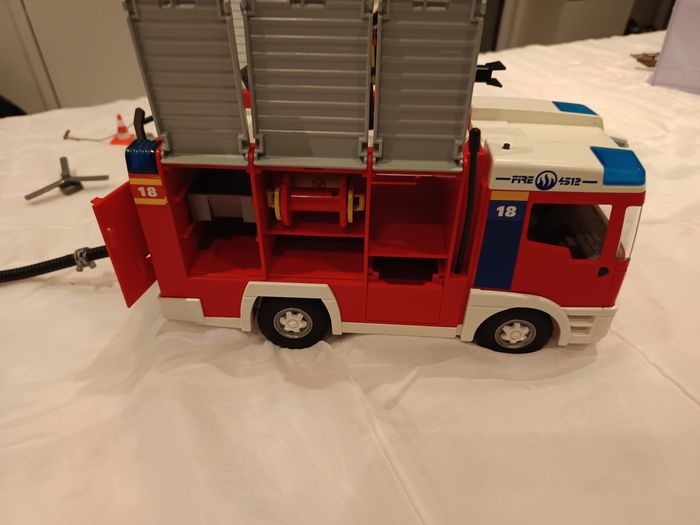 Playmobil fourgon intervention pompiers - photo numéro 5