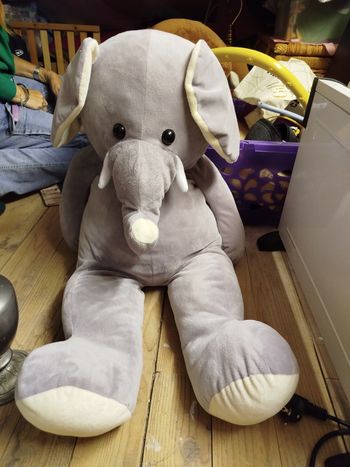 Peluche souple éléphant environ 1m