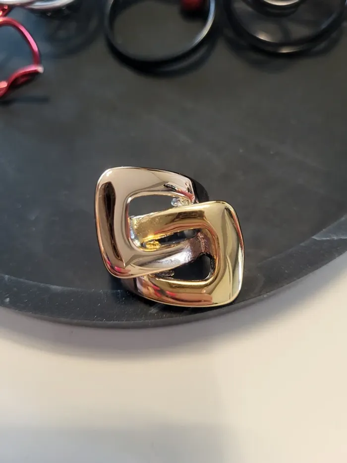 Bague acier inoxydable dorée et argent boucle infinie taille 8 - photo numéro 3