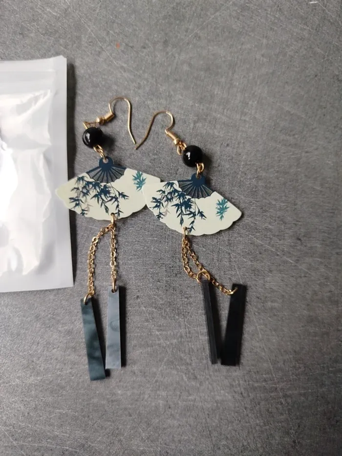 Lot boucles d'oreilles - photo numéro 2