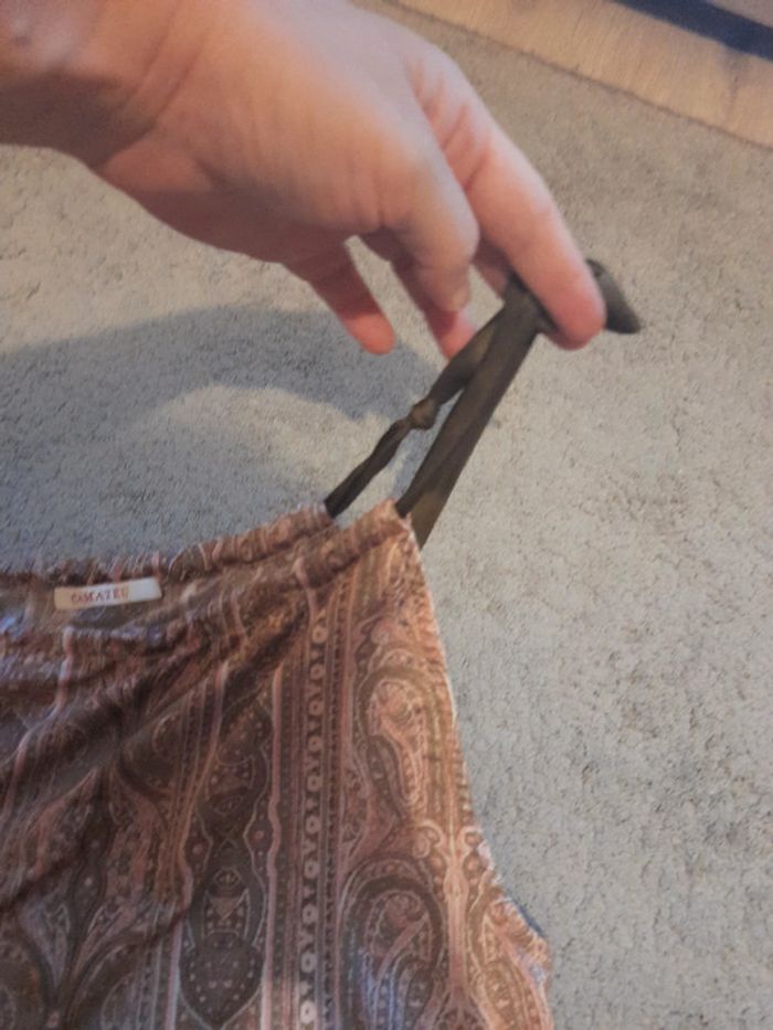 Top fluide épaules denudees - photo numéro 4