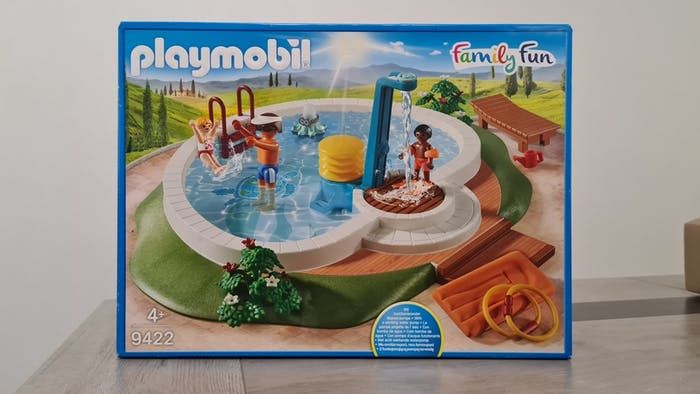 Playmobil 9422 Family Fun - Piscine avec douche - Neuf jamais ouvert.