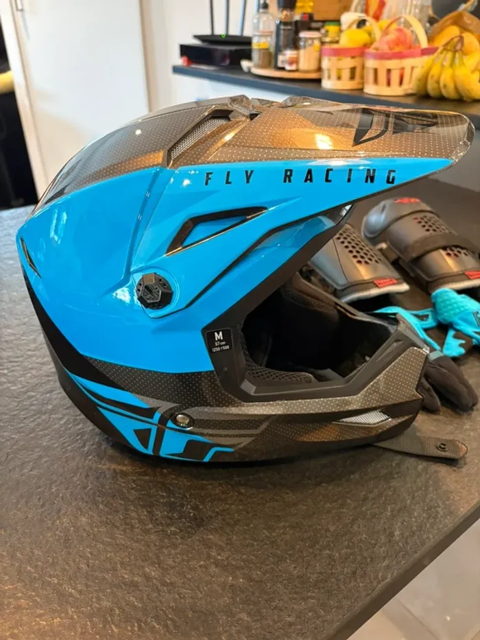 Casque et équipement moto enfant - photo numéro 3