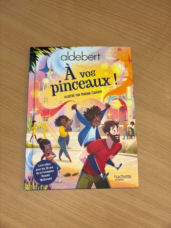 Livre à vos pinceaux comme neuf
