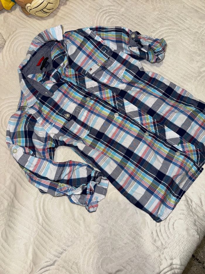 Chemise tommy hilfiger 6 ans comme neuf - photo numéro 3