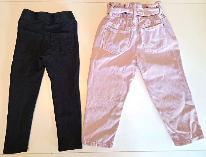 Lot de 2 pantalons fille 4 ans TBE - photo numéro 3