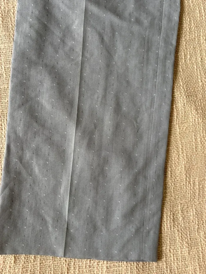 Pantalon gris neuf – Taille 42 – La Boutique de Claudette - photo numéro 2