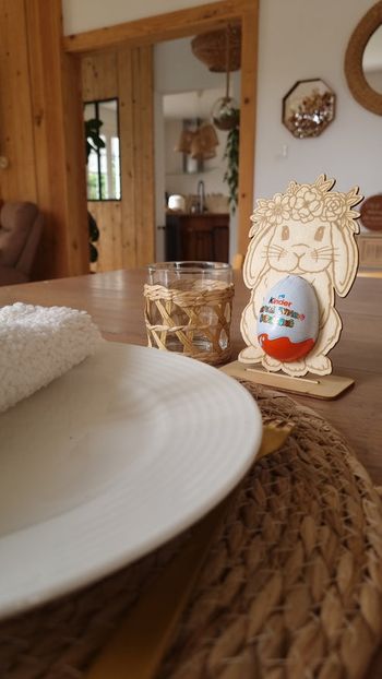 Support œufs kinder Pâques 