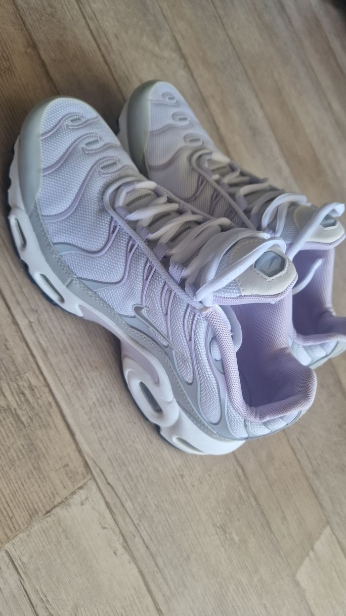 TN WHITE PURPLE pour femme taille 36,5 - photo numéro 6