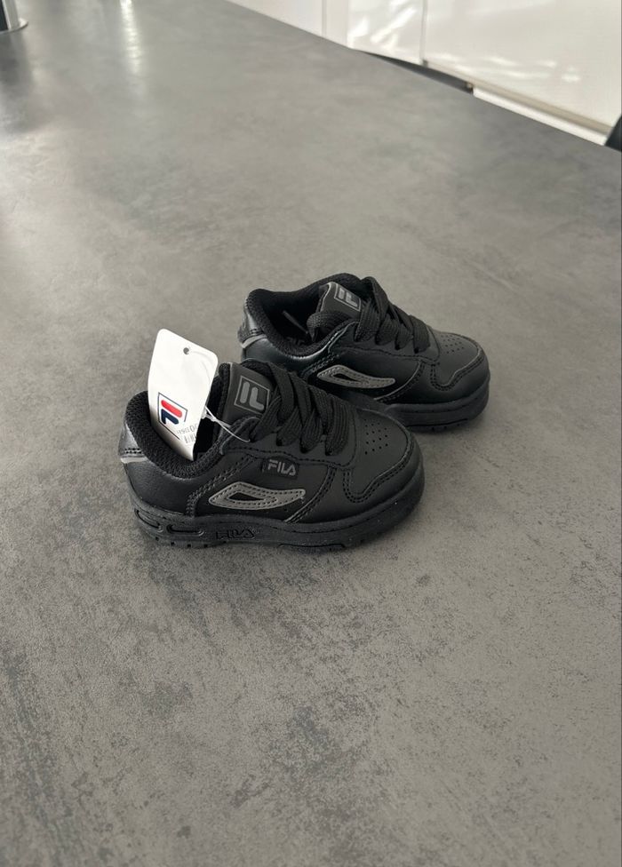Baskets Fila noire