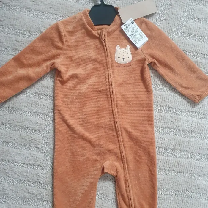 Pyjama bebe 18 mois neuf - photo numéro 2