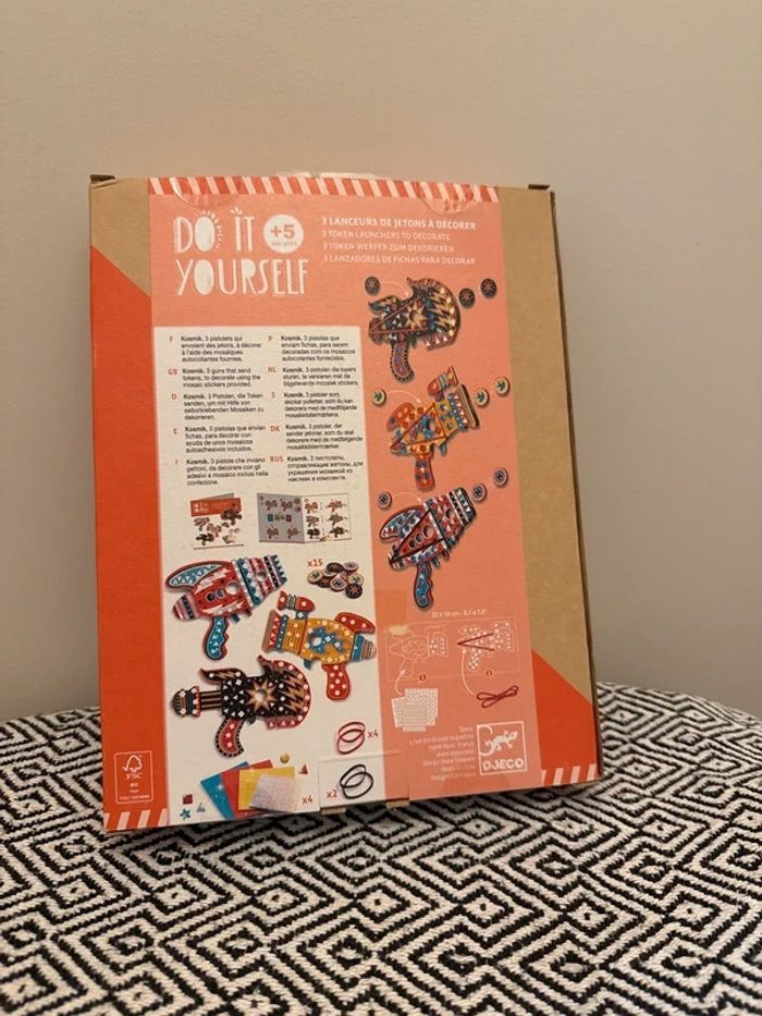 Djeco - Coffret créatif Lanceurs de Jetons à décorer Kosmik - Dès 5 ans - photo numéro 2
