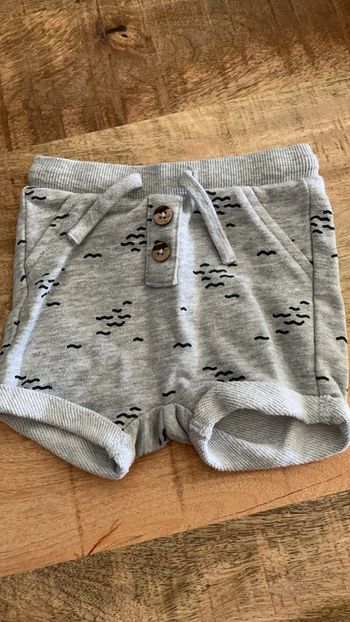 Short bébé 3 mois