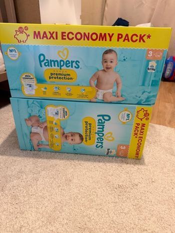 224 couches Pampers taille 3 