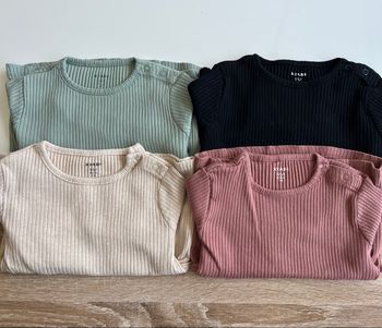 Lot pull fin 9 mois