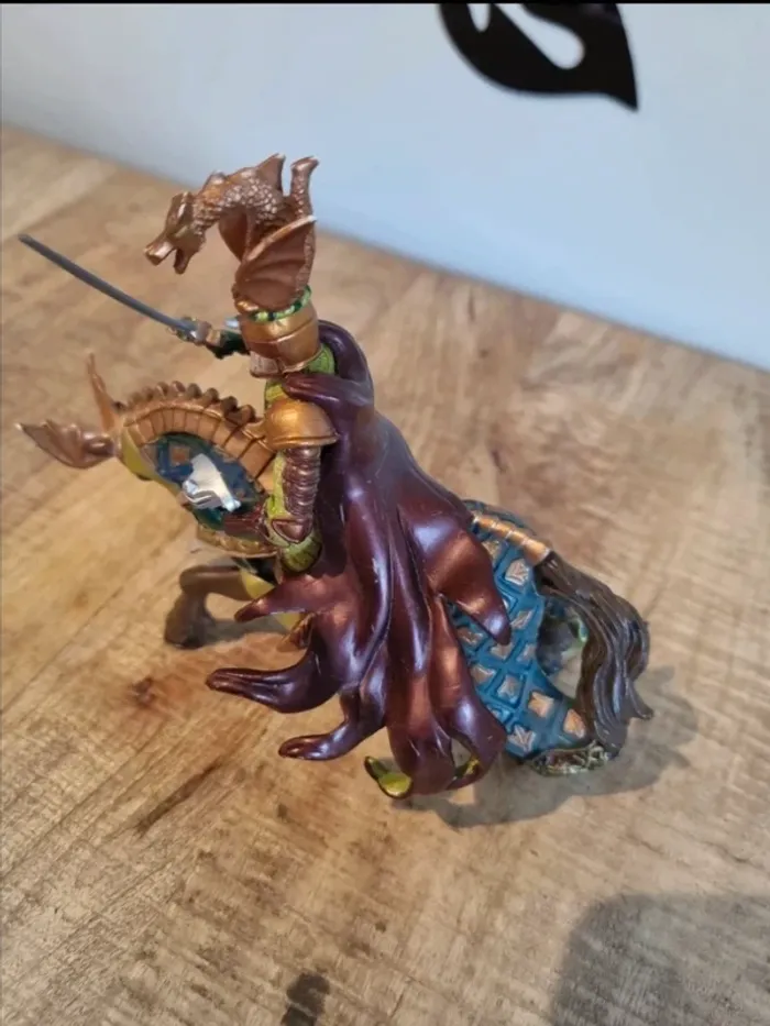 Figurine - Chevalier et cheval - Maître Des Armes - Cimier Dragon - Papo - photo numéro 3